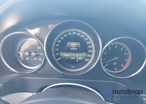 2014 Mercedes-Benz E 350 z USA, uszkodzony, nr VIN WDDHF5KB6EB027492